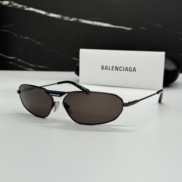 NEW BALENCIAGA BB0245S 001 UNISEX SUNGLASSES - Picture 3 of 11